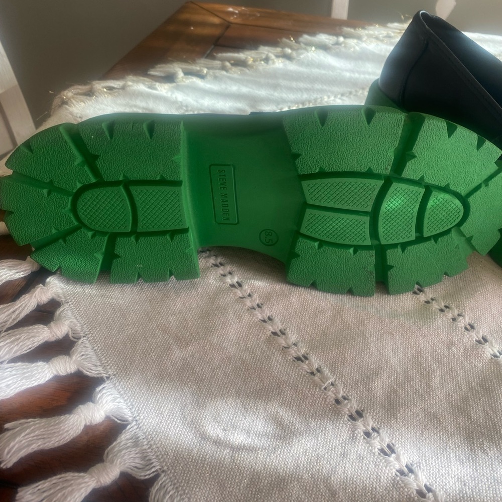 Steve Madden  shoes run small if you’re 8 this are perfect